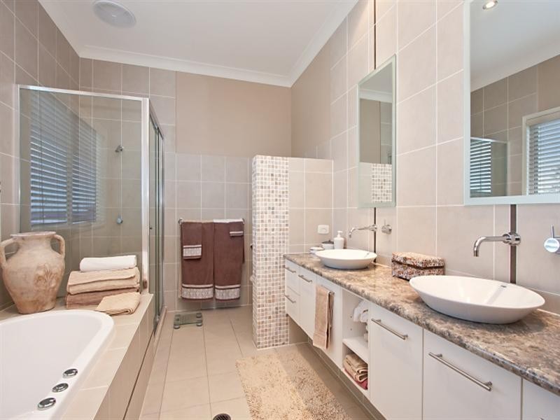 2/195 Golden Four Drive, Bilinga QLD 4225