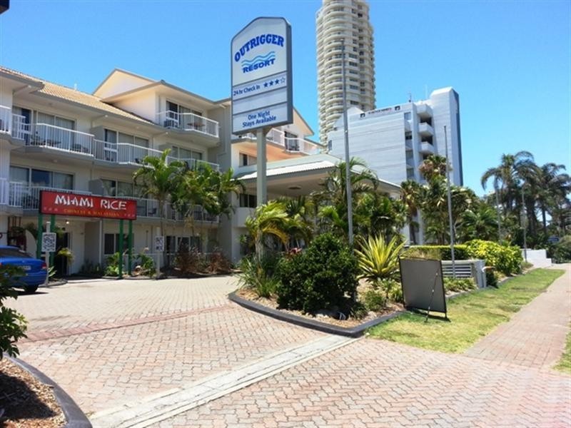 101/2007 Gold Coast Highway (Outrigger Resort), Burleigh Heads QLD 4220