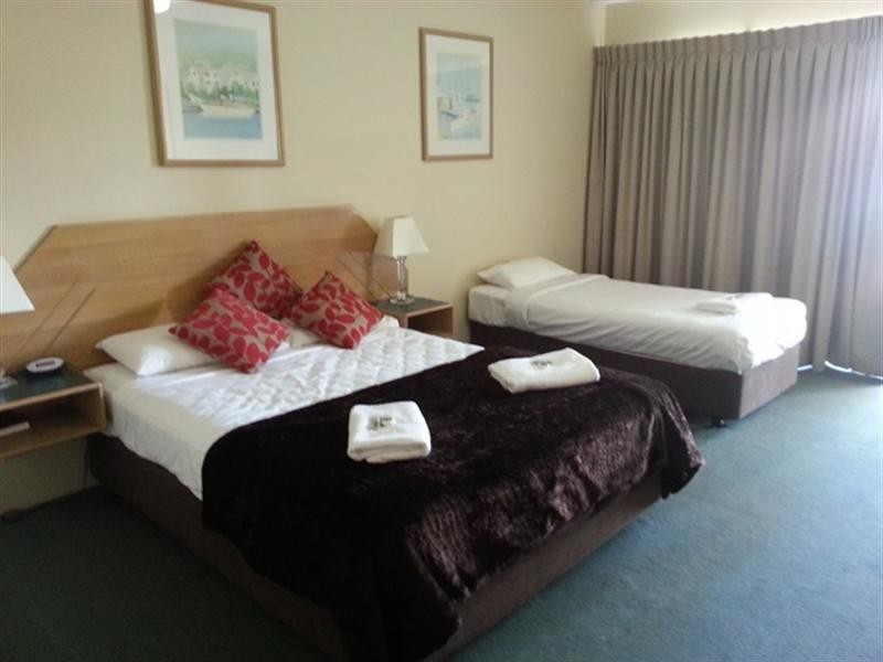 101/2007 Gold Coast Highway (Outrigger Resort), Burleigh Heads QLD 4220