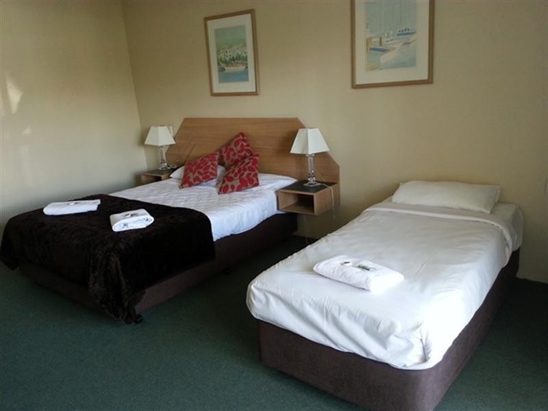101/2007 Gold Coast Highway (Outrigger Resort), Burleigh Heads QLD 4220