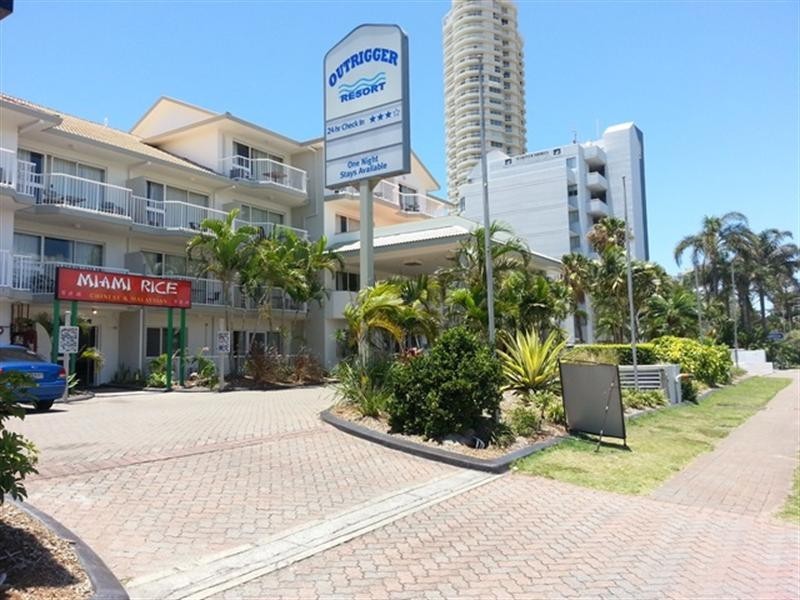 101/2007 Gold Coast Highway (Outrigger Resort), Burleigh Heads QLD 4220