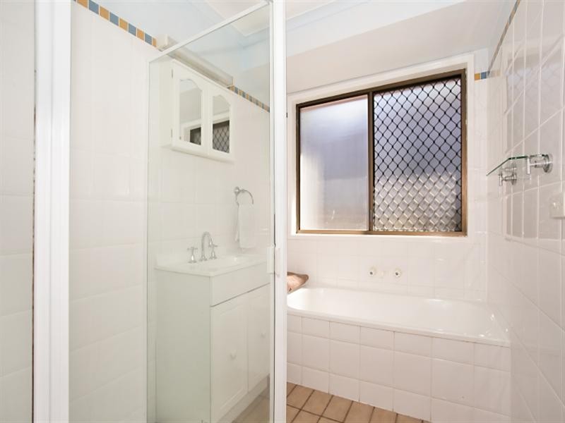 7 Applecross Way, Elanora QLD 4221