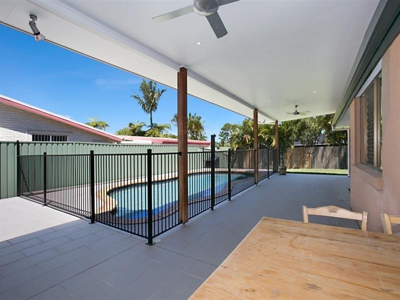 7 Applecross Way, Elanora QLD 4221