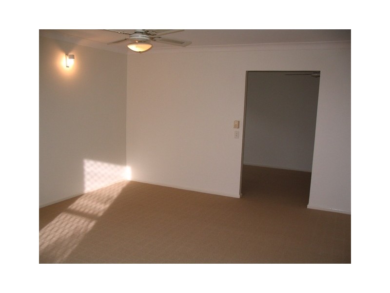 22 Dawn Parade, Miami QLD 4220