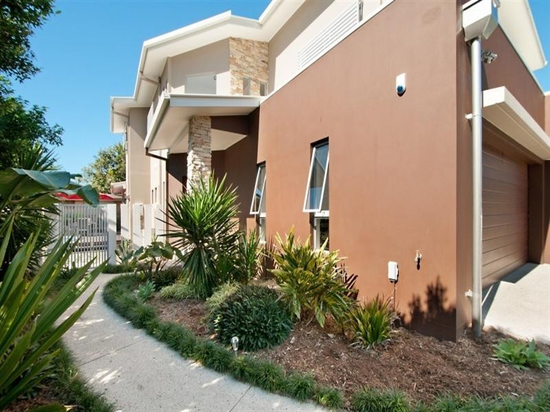 1/43 Avanti Street, Mermaid Waters QLD 4218