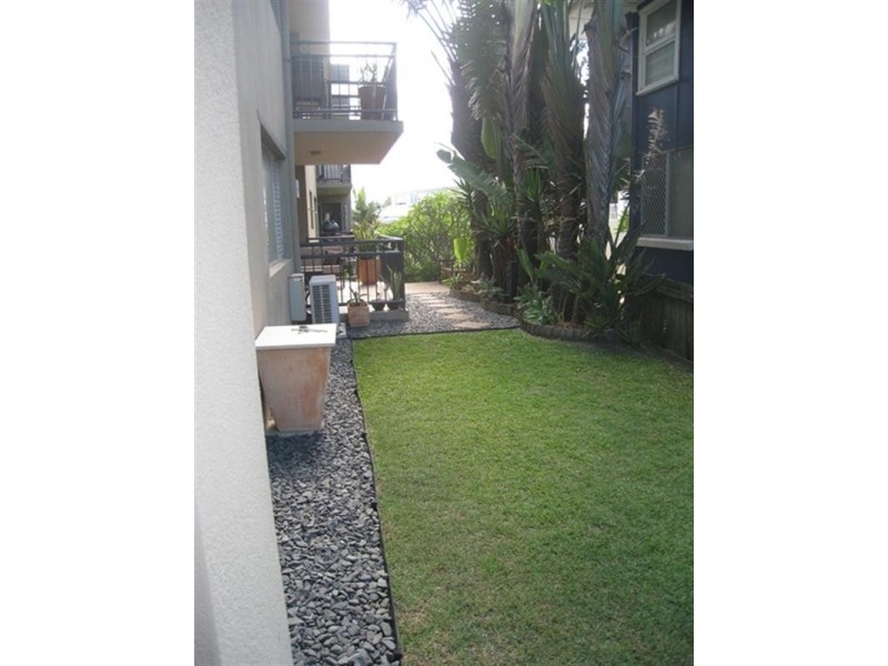 1/70 Marine Parade, Miami QLD 4220