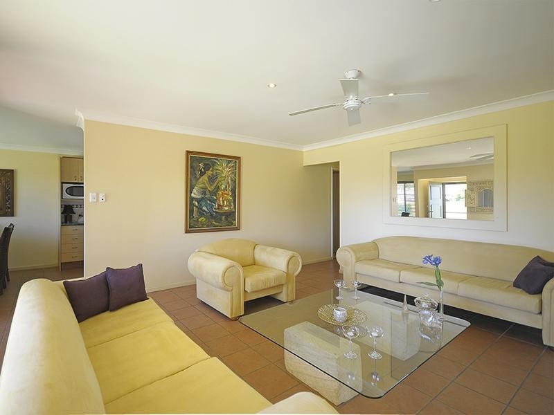 48 Coogeen Street, Sorrento QLD 4217