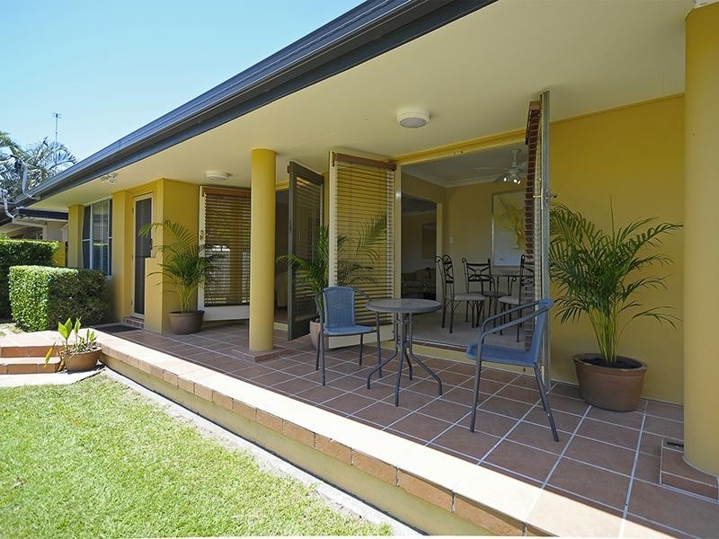 48 Coogeen Street, Sorrento QLD 4217