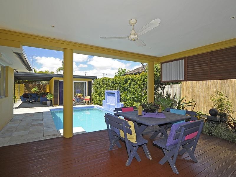 48 Coogeen Street, Sorrento QLD 4217