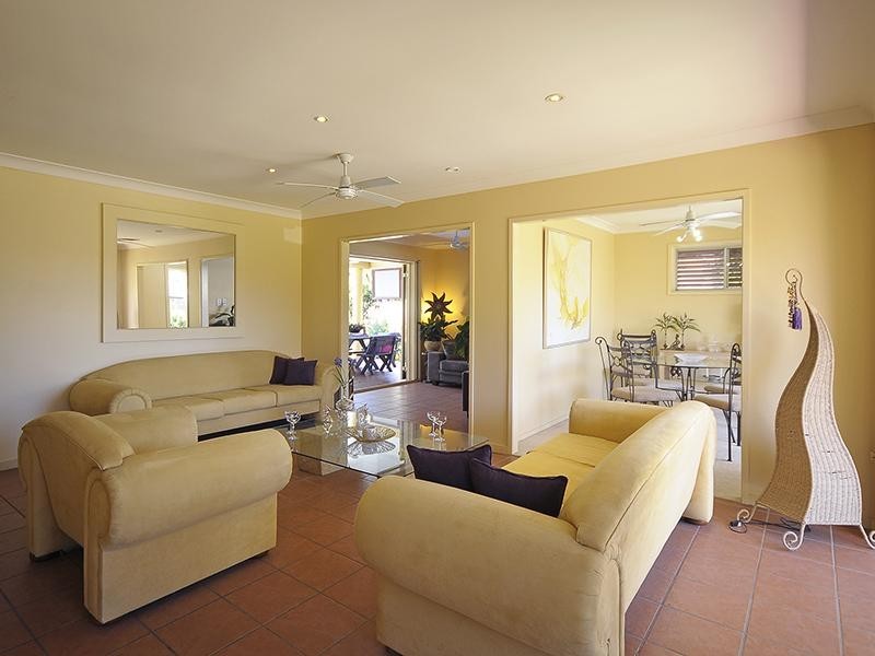 48 Coogeen Street, Sorrento QLD 4217