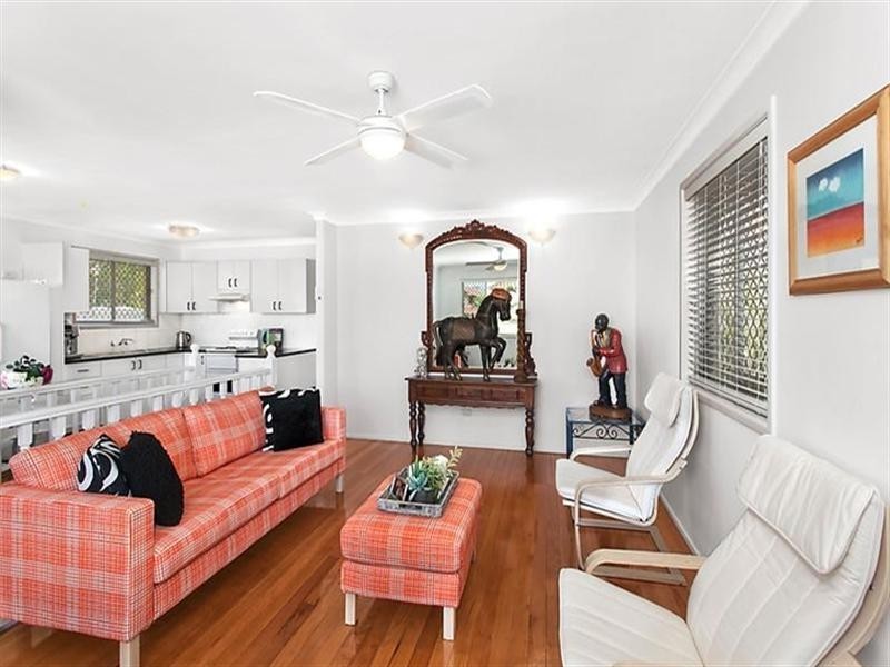 37 Alfred Street, Mermaid Beach QLD 4218