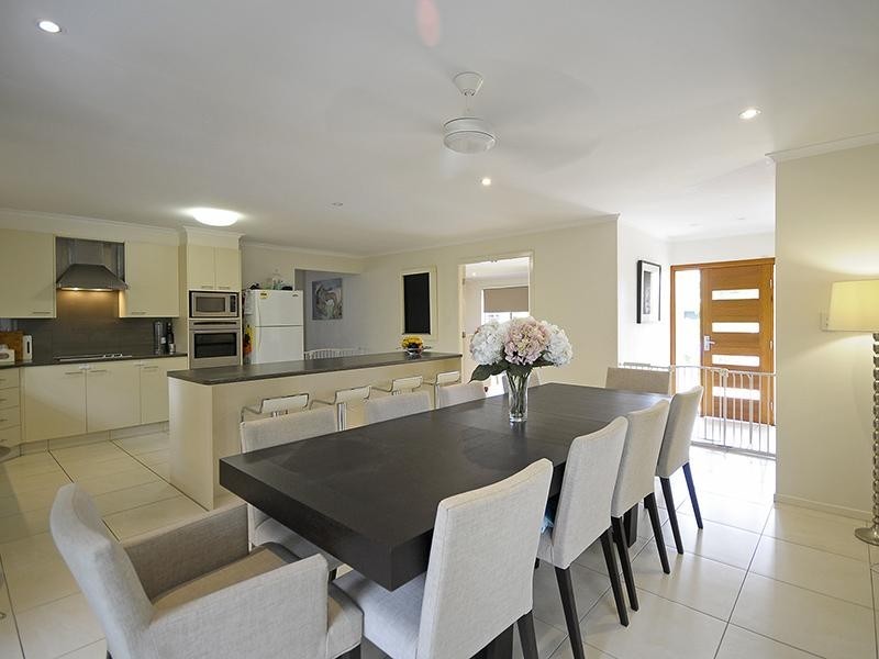 8 Sigatoka Place, Clear Island Waters QLD 4226