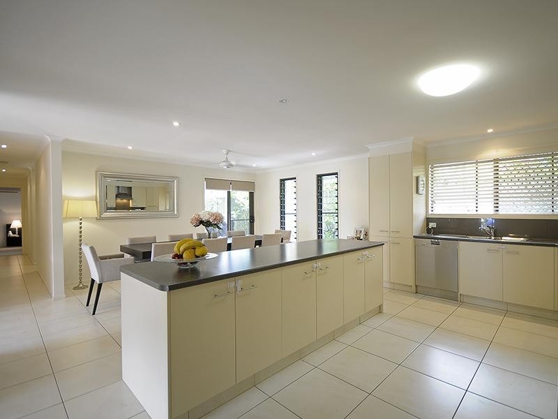 8 Sigatoka Place, Clear Island Waters QLD 4226