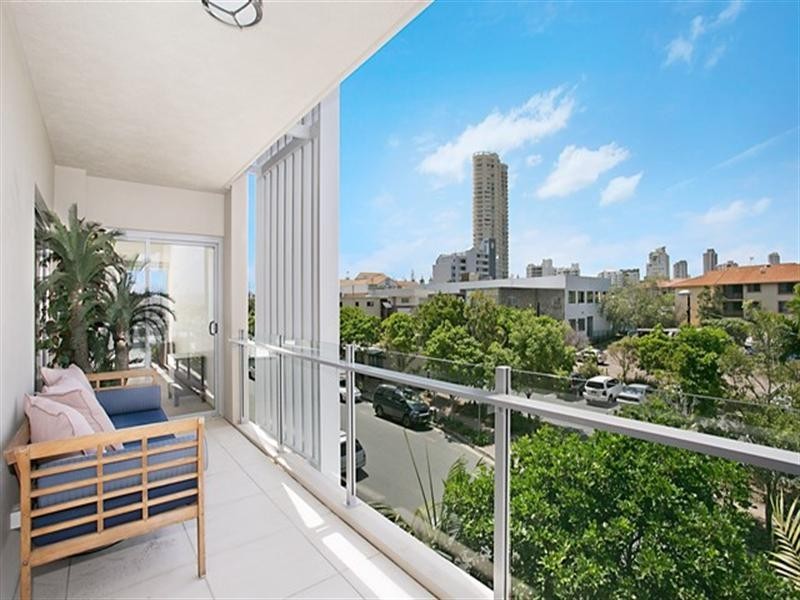 302/1 Toombul Avenue, Miami QLD 4220