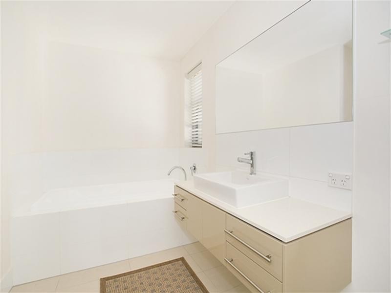 302/1 Toombul Avenue, Miami QLD 4220