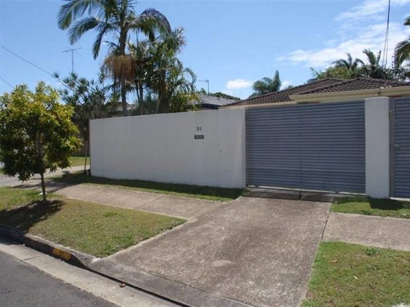 91 Albion Avenue, Miami QLD 4220