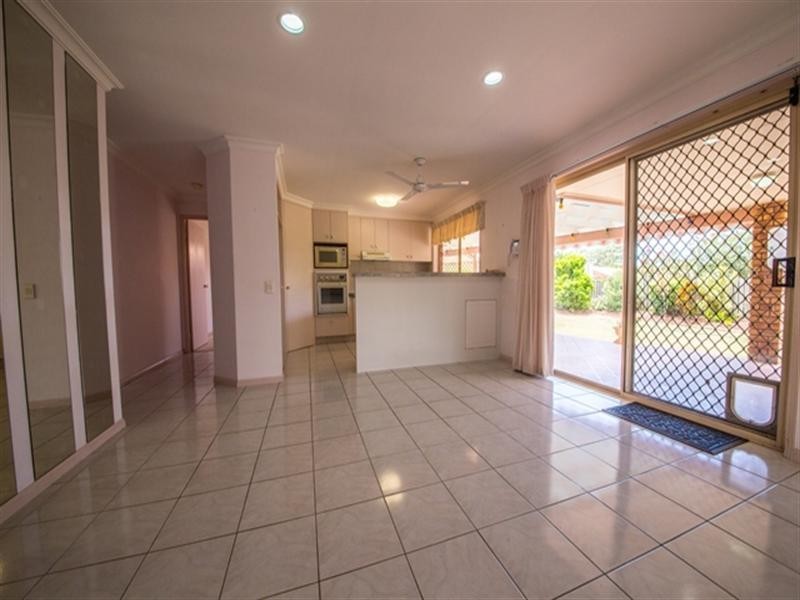 8 Oakleigh Circuit, Robina QLD 4226