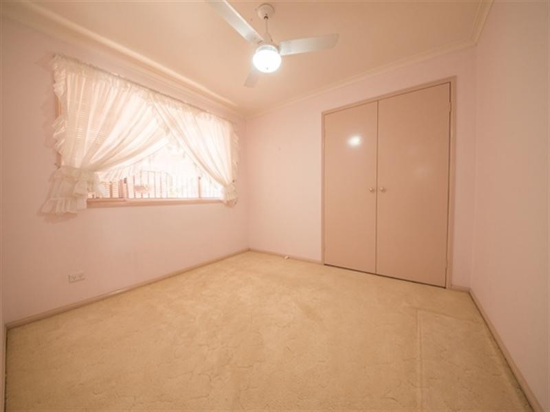 8 Oakleigh Circuit, Robina QLD 4226