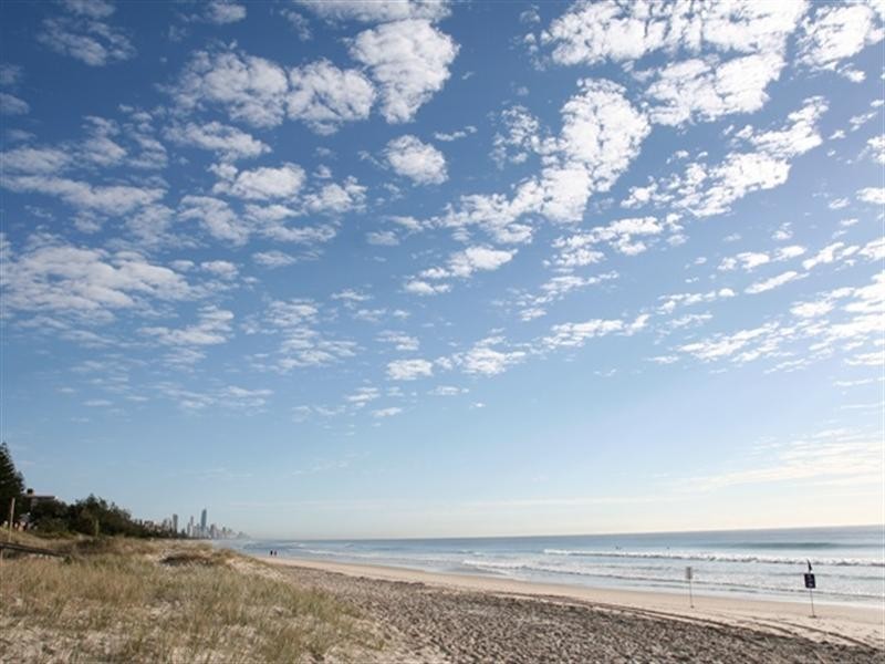 53 Avanti Street, Mermaid Waters QLD 4218