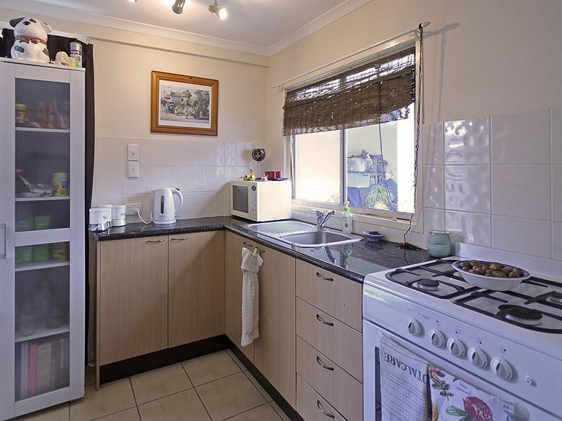 76 Savoy Drive, Broadbeach Waters QLD 4218
