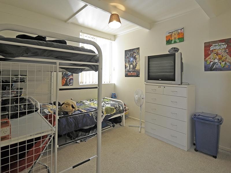 76 Savoy Drive, Broadbeach Waters QLD 4218