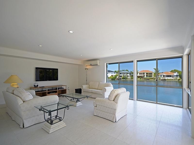 123/40 Cotlew St E, Southport QLD 4215