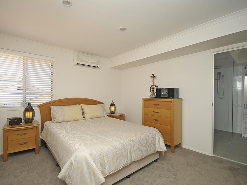 123/40 Cotlew St E, Southport QLD 4215