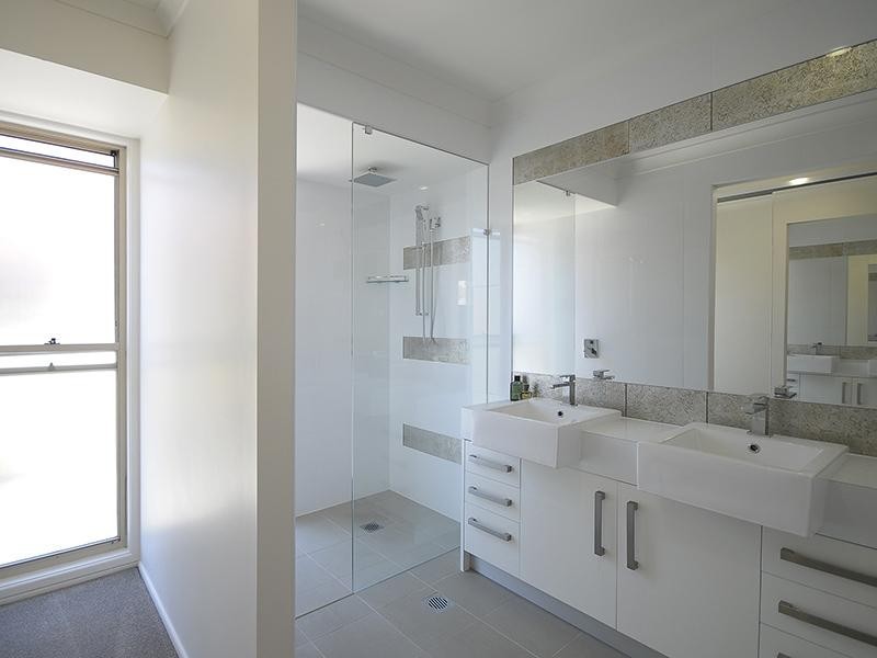 123/40 Cotlew St E, Southport QLD 4215