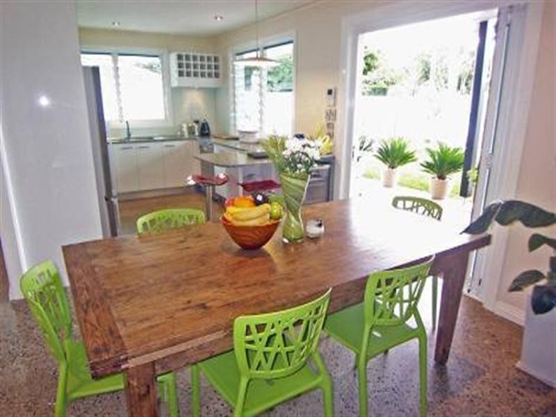 49 Allambi Avenue, Broadbeach Waters QLD 4218