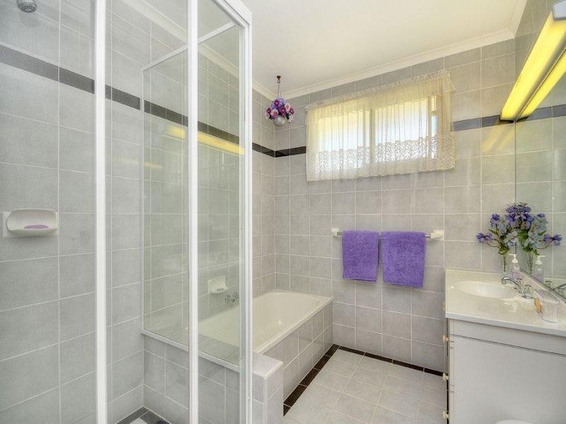 6 Mascala Parade, Mermaid Waters QLD 4218