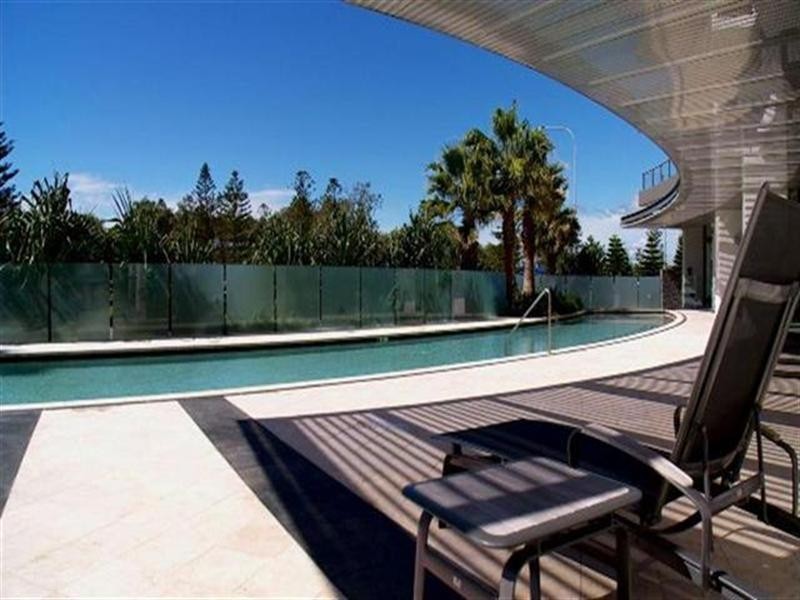 37/173 Old Burleigh Road, Broadbeach QLD 4218