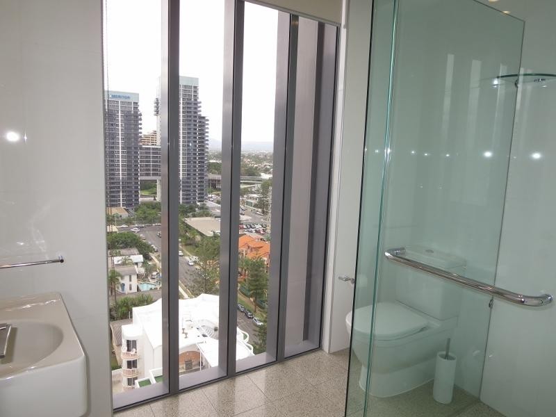 37/173 Old Burleigh Road, Broadbeach QLD 4218