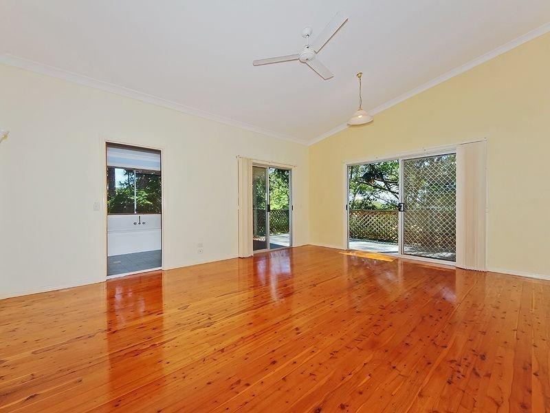 212 Ocean Parade, Burleigh QLD 4822