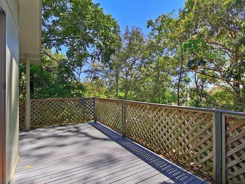 212 Ocean Parade, Burleigh QLD 4822