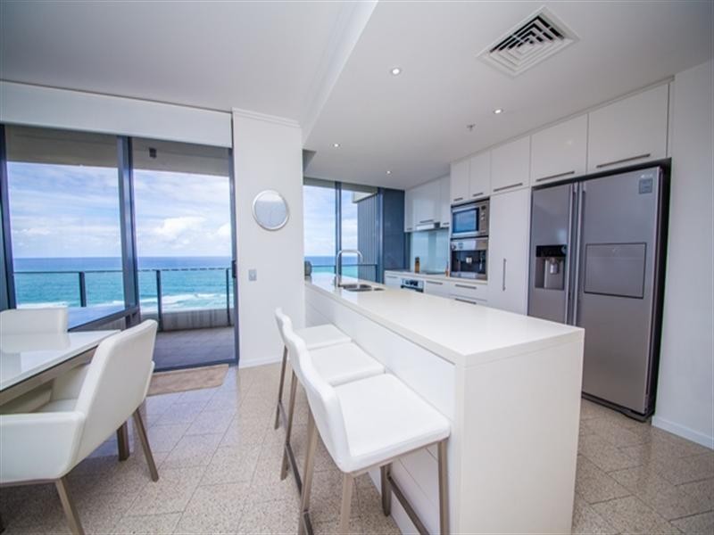 37/173 Old Burleigh Road, Broadbeach QLD 4218