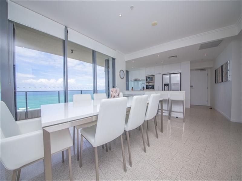 37/173 Old Burleigh Road, Broadbeach QLD 4218