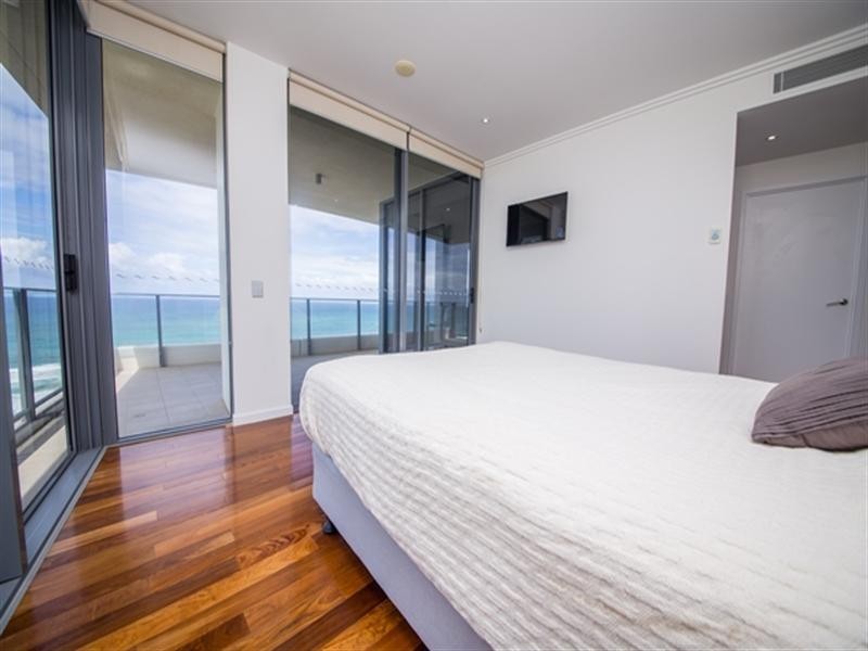 37/173 Old Burleigh Road, Broadbeach QLD 4218