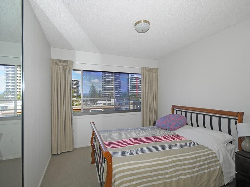 Unit 402/43 Garfield Terrace, Surfers Paradise QLD 4217