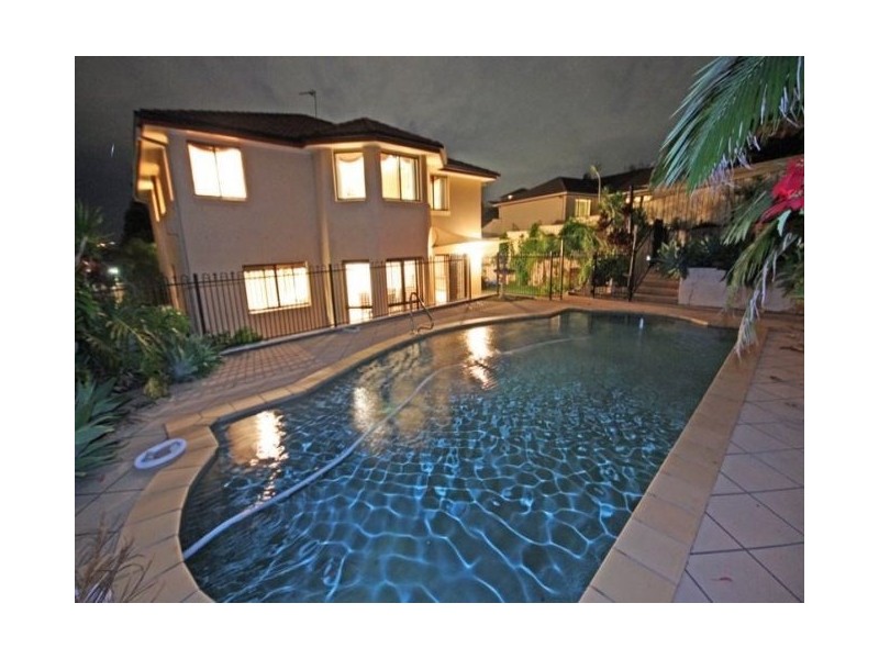 17 Ingles Circuit, Arundel QLD 4214