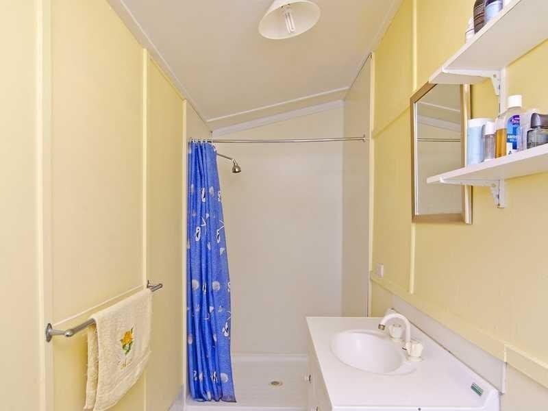 7 Tenth Avenue, Palm Beach QLD 4221