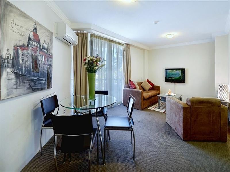 216/198 Surf Parade, Surfers Paradise QLD 4217