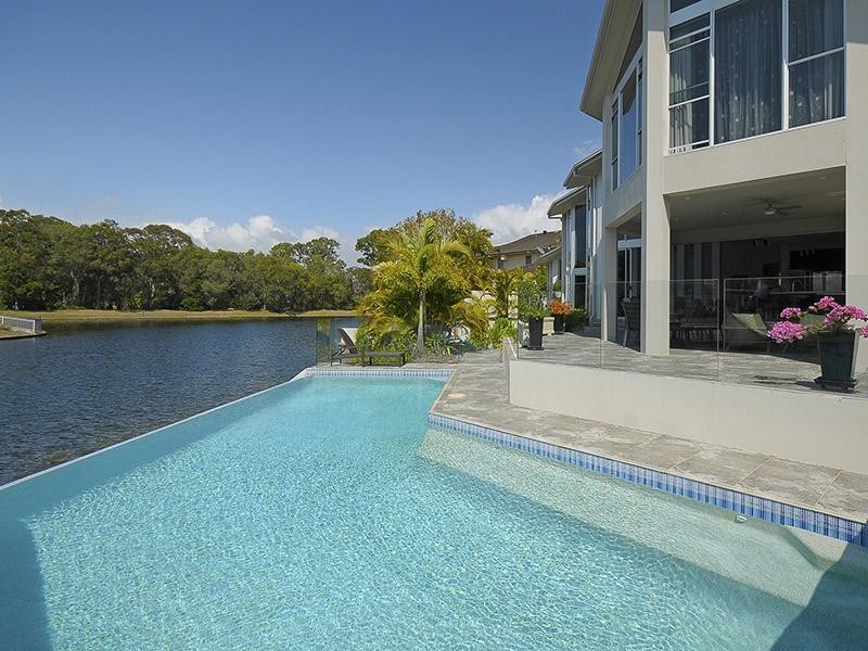 93/40 Cotlew Street East, Southport QLD 4215