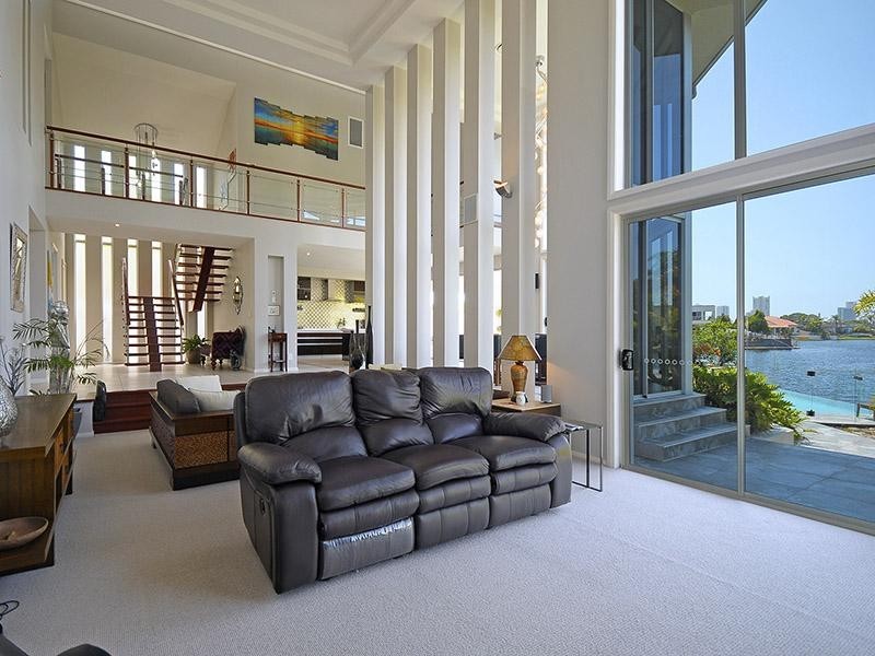 93/40 Cotlew Street East, Southport QLD 4215