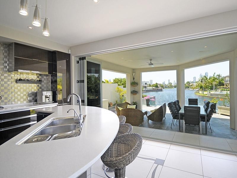 93/40 Cotlew Street East, Southport QLD 4215