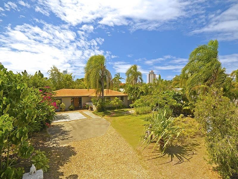 24 Boongala Road, Broadbeach Waters QLD 4218
