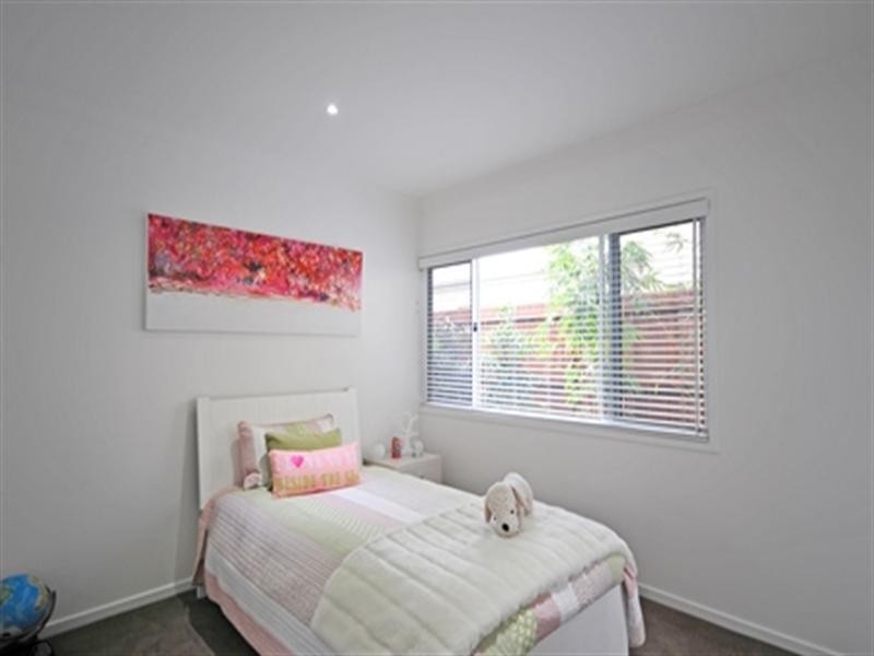 19 Ocean Street, Mermaid Beach QLD 4218