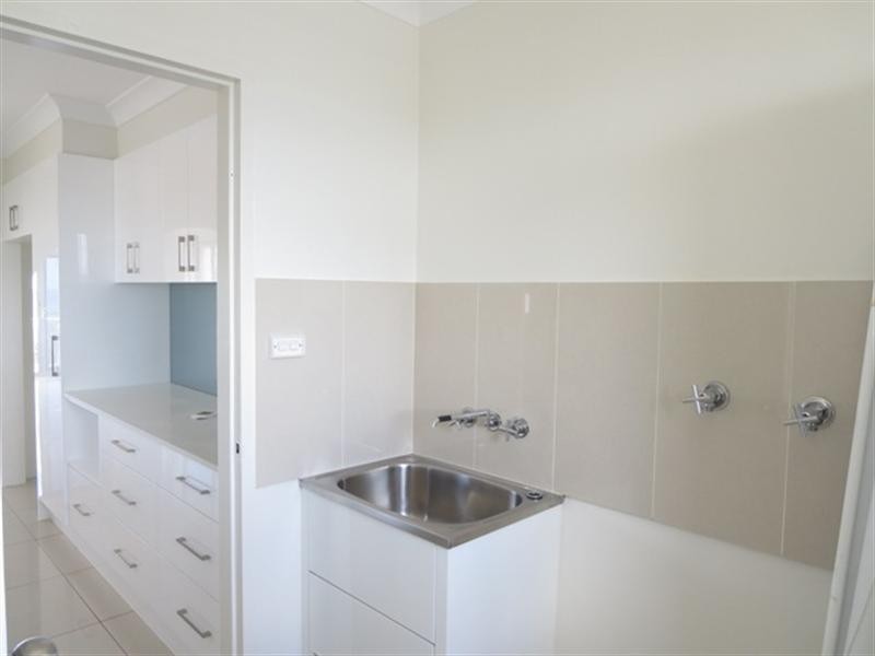 6/61 Hedges Avenue, Mermaid Beach QLD 4218