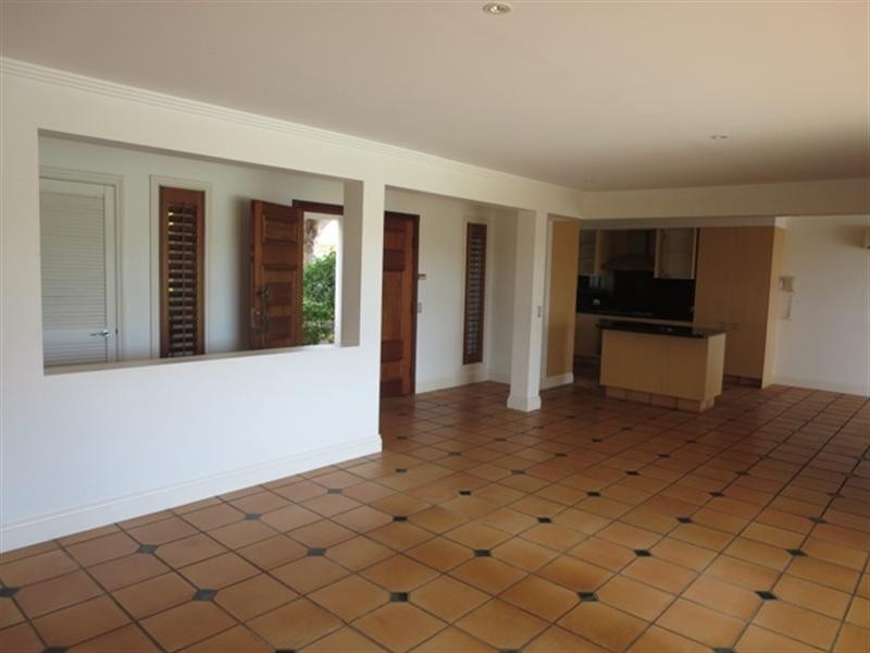 6 Moomba Court, Sorrento QLD 4217