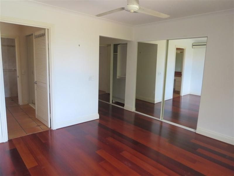 6 Moomba Court, Sorrento QLD 4217