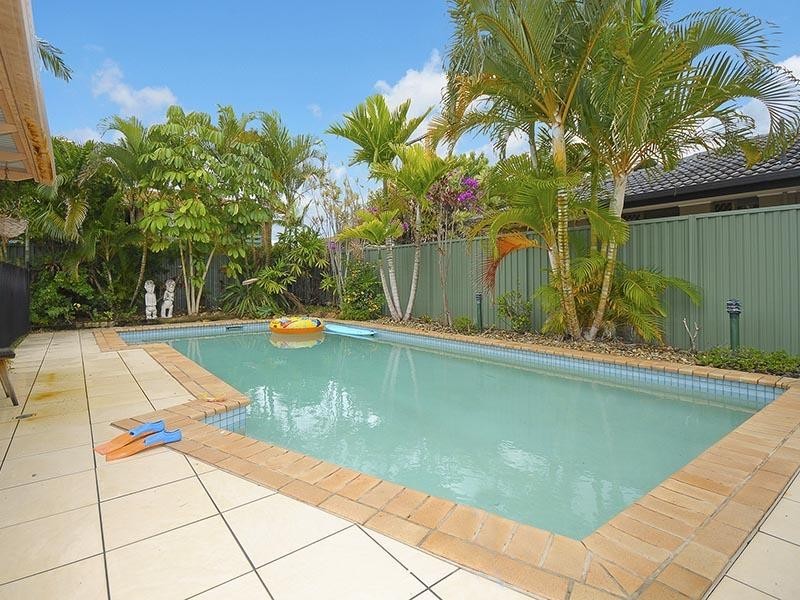 13 Mackay Place, Burleigh Waters QLD 4220
